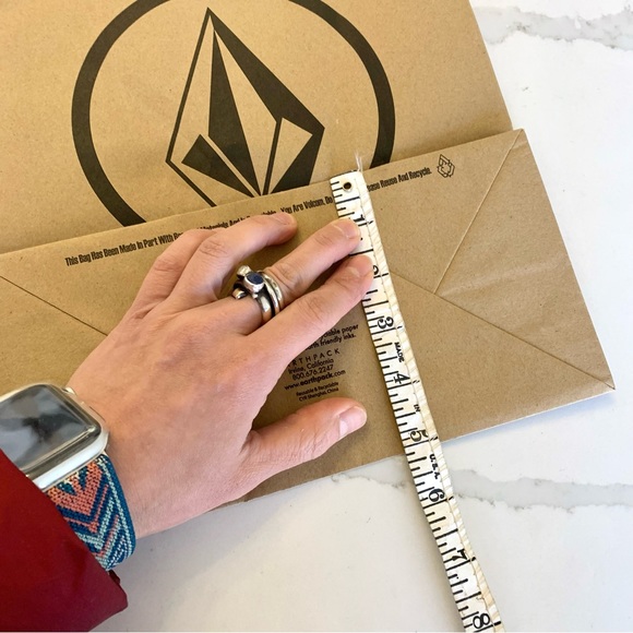 VOLCOM Paper Shopping Gift Bag 10x13x5 - Picture 9 of 9